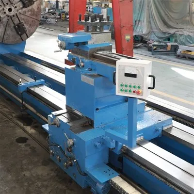 Máy tiện kim loại nặng
